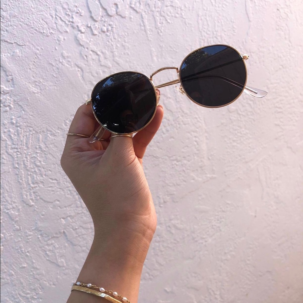 BRAND NEW STLISH WOMENS SUNGLASSES NWT - Picture 1 of 4